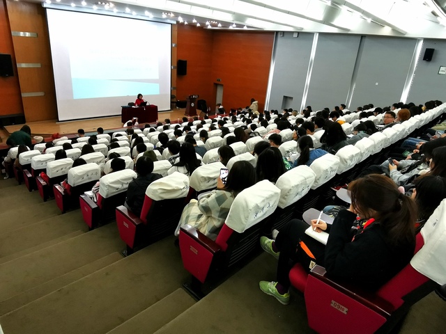 西华讲堂现场 西华讲堂现场